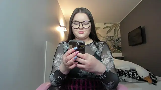 Snapshot of Ledi_Britmi chatting on 01-24-25, 02:41 Ledi Britmi online show from 01-24-25, 02:41