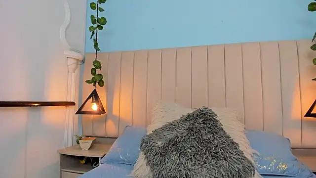 Paulina Lopezz online show from 02-17-25, 08:49