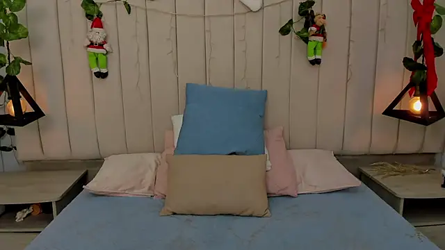 Paulina Lopezz online show from 12-13-25, 08:04