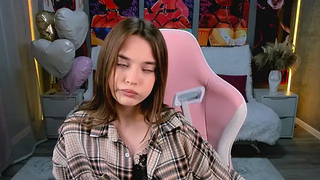 Snapshot of RayWillliams chatting on 03-08-26, 06:22 RayWillliams online show from 03-08-26, 06:22