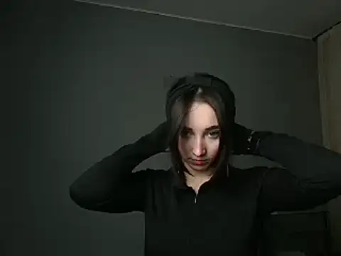 Snapshot of Eva_Gloryy chatting on 02-25-25, 05:19 Eva Gloryy online show from 02-25-25, 05:19