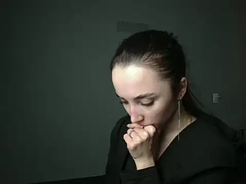 Snapshot of Eva_Gloryy chatting on 03-05-25, 06:12 Eva Gloryy online show from 03-05-25, 06:12