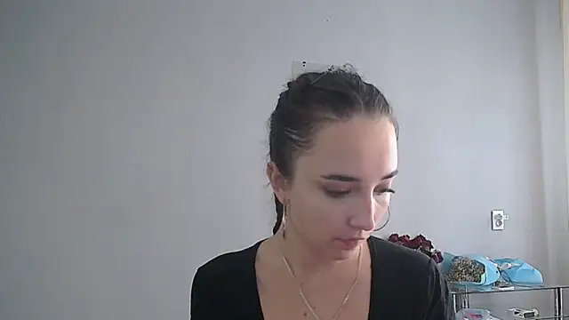 Snapshot of Eva_Gloryy chatting on 10-23-25, 12:59 Eva Gloryy online show from 10-23-25, 12:59
