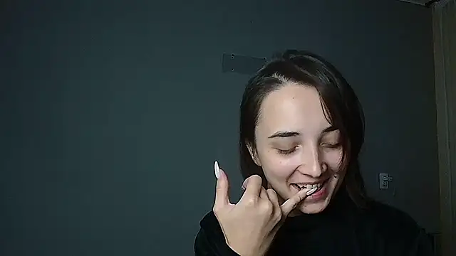 Snapshot of Eva_Gloryy chatting on 10-03-25, 02:40 Eva Gloryy online show from 10-03-25, 02:40