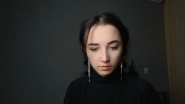 Snapshot of Eva_Gloryy chatting on 02-17-25, 08:27 Eva Gloryy online show from 02-17-25, 08:27