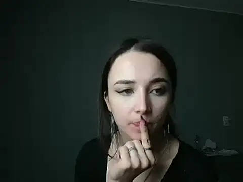 Snapshot of Eva_Gloryy chatting on 03-07-25, 04:00 Eva Gloryy online show from 03-07-25, 04:00