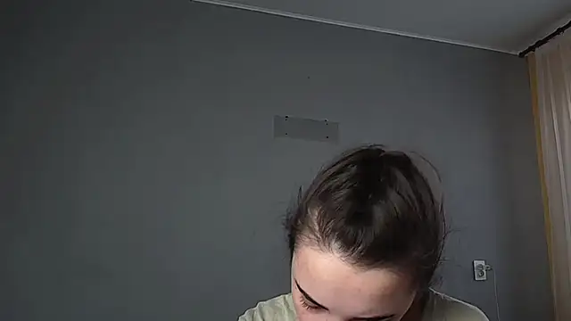 Eva Gloryy online show from 03-12-26, 09:02