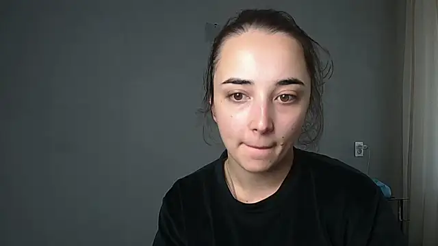 Snapshot of Eva_Gloryy chatting on 10-19-25, 11:24 Eva Gloryy online show from 10-19-25, 11:24