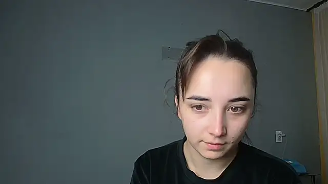 Snapshot of Eva_Gloryy chatting on 10-15-25, 11:29 Eva Gloryy online show from 10-15-25, 11:29