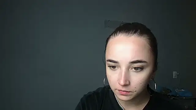 Eva Gloryy online show from 10-31-25, 11:11