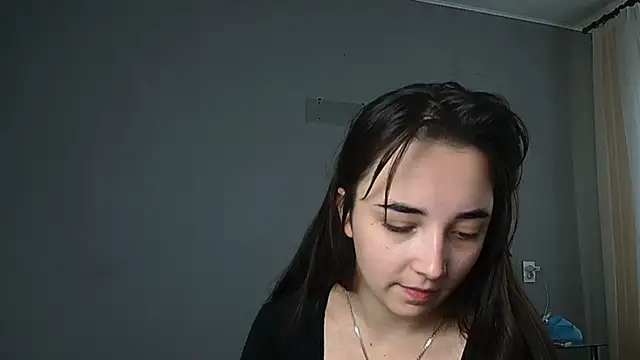 Eva Gloryy online show from 10-28-25, 10:14