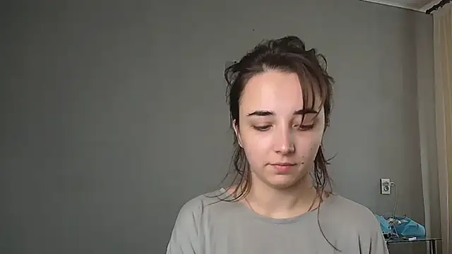 Eva Gloryy online show from 10-31-25, 11:07