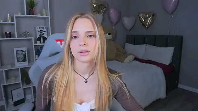 Snapshot of JinxTonks chatting on 02-18-26, 06:26 JinxTonks online show from 02-18-26, 06:26