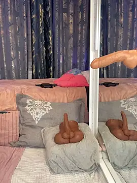 Snapshot of HotLivv69 chatting on 02-06-26, 06:48 HotLivv69 online show from 02-06-26, 06:48