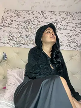 Lili  taylor online show from 03-02-26, 01:17