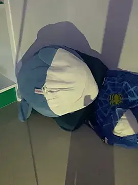 Snapshot of chanentino2 chatting on 02-15-25, 10:00 chanentino2 online show from 02-15-25, 10:00