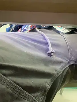 Snapshot of chanentino2 chatting on 02-09-25, 02:40 chanentino2 online show from 02-09-25, 02:40