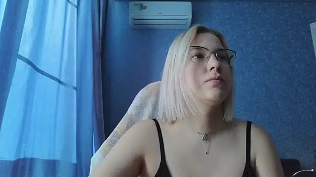 HotBrandyX online show from 10-19-25, 03:20