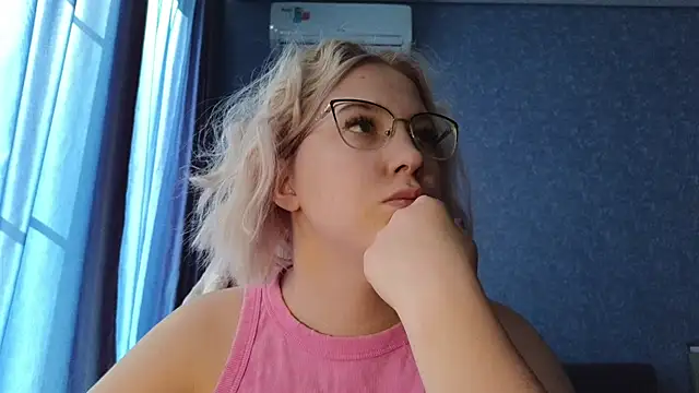 HotBrandyX online show from 09-19-25, 05:44