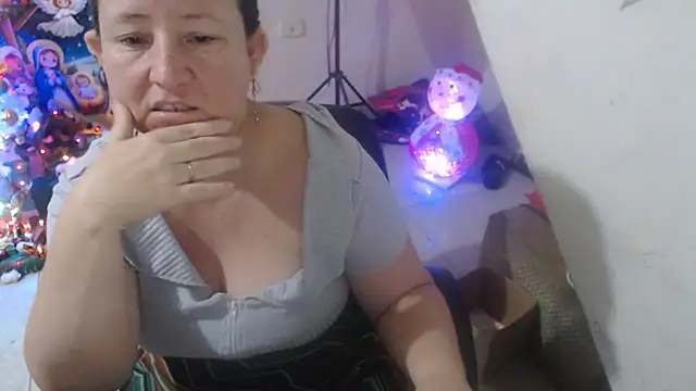 Yohis Kiut25 online show from 11-23-25, 06:45