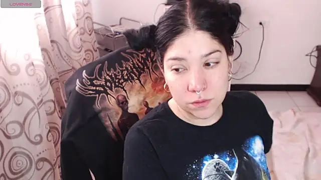 sharonnleon online show from 05-27-26, 01:40