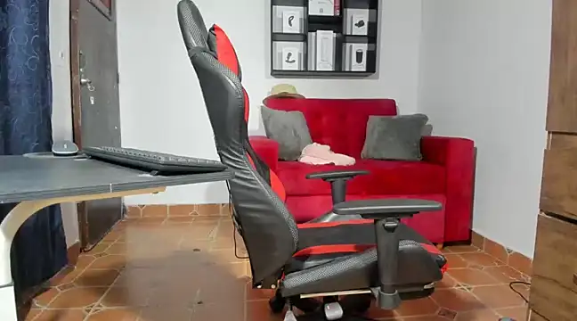 Snapshot of dereckgreen chatting on 02-10-25, 10:51 dereckgreen online show from 02-10-25, 10:51