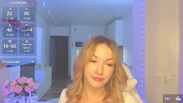 Snapshot of MargaretSweet1 chatting on 10-06-25, 12:34 MargaretSweet1 online show from 10-06-25, 12:34