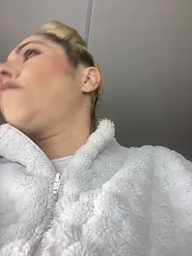 viktoria davis  online show from 02-14-26, 09:37