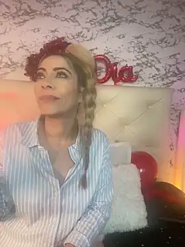 Snapshot of viktoria_davis_ chatting on 02-14-25, 10:36 viktoria davis online show from 02-14-25, 10:36