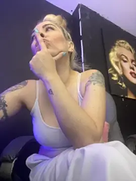 viktoria davis  online show from 10-29-25, 11:58