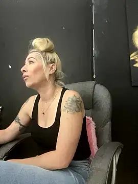 viktoria davis  online show from 01-07-26, 09:42