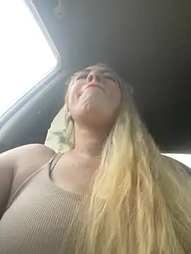 Snapshot of viktoria_davis_ chatting on 07-04-26, 10:47 viktoria davis online show from 07-04-26, 10:47