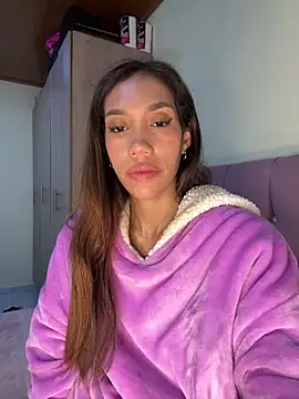 Snapshot of zoe_storm chatting on 02-25-26, 03:07 zoe storm online show from 02-25-26, 03:07