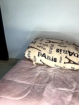 Snapshot of zoe_storm chatting on 09-25-25, 11:22 zoe storm online show from 09-25-25, 11:22