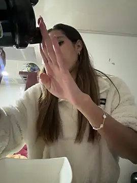 Snapshot of zoe_storm chatting on 01-17-26, 02:26 zoe storm online show from 01-17-26, 02:26