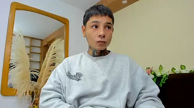 Snapshot of tattokoi chatting on 02-25-25, 01:00 tattokoi online show from 02-25-25, 01:00