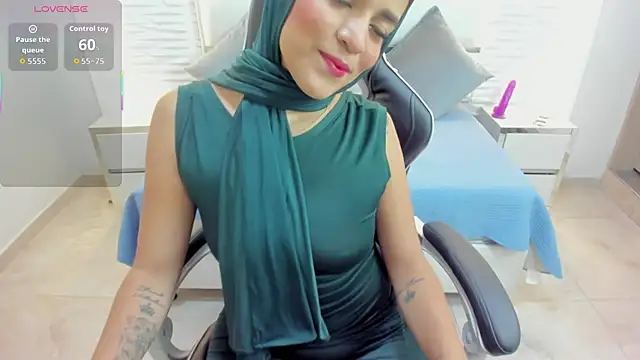 Zulema hamdi online show from 10-17-25, 11:56