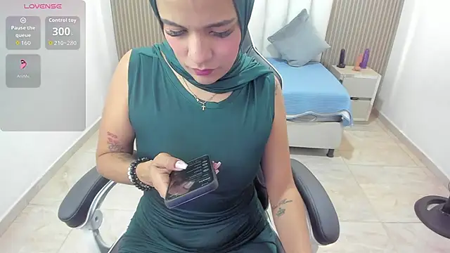 Zulema hamdi online show from 11-20-25, 01:01