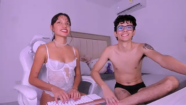 Snapshot of purpleonfir3 chatting on 01-18-25, 04:59 purpleonfir3 online show from 01-18-25, 04:59