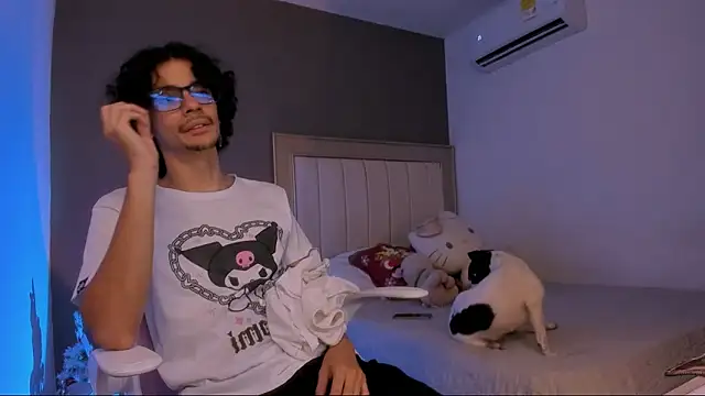 purpleonfir3 online show from 12-18-25, 08:19