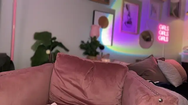 Officiallyonlytams online show from 02-14-26, 02:01