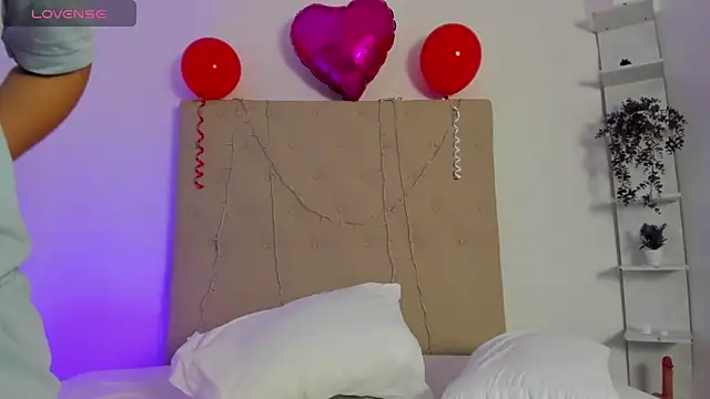 Michelle Jaramillo online show from 02-12-25, 07:35