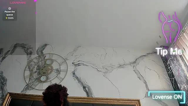 Snapshot of DalayMoore chatting on 02-15-26, 07:13 DalayMoore online show from 02-15-26, 07:13