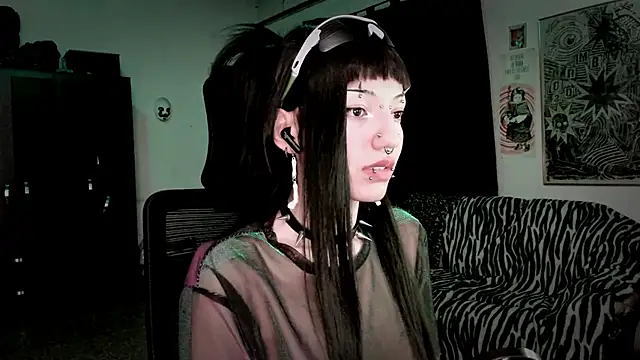 roxy toxic online show from 03-25-26, 01:39