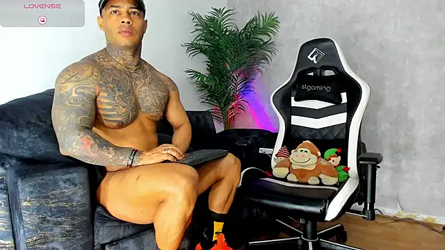 Snapshot of owen_freid chatting on 10-24-25, 08:52 owen freid online show from 10-24-25, 08:52