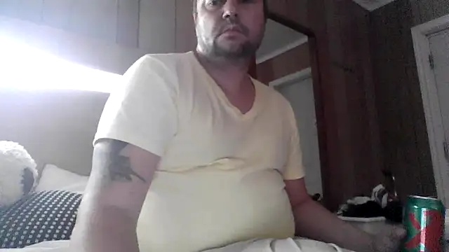 Snapshot of yourcourage1 chatting on 10-04-25, 04:03 yourcourage1 online show from 10-04-25, 04:03