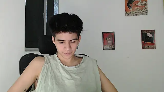 Snapshot of Dha_lia0 chatting on 07-13-26, 10:42 Dha lia0 online show from 07-13-26, 10:42