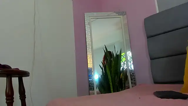 Snapshot of Ireth_7 chatting on 02-12-25, 07:02 Ireth 7 online show from 02-12-25, 07:02