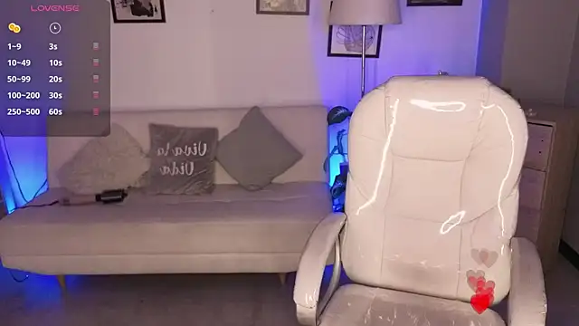 Nicole Foxx  online show from 03-30-26, 08:21