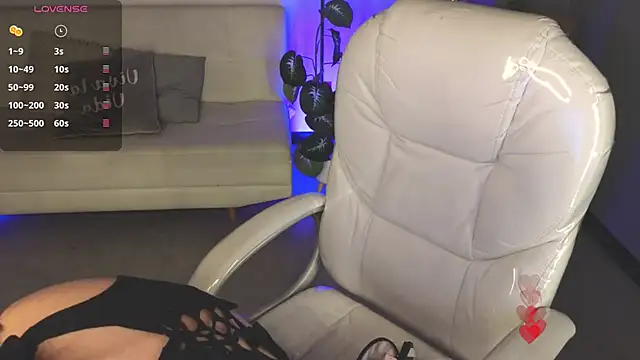 Nicole Foxx  online show from 03-03-26, 07:21